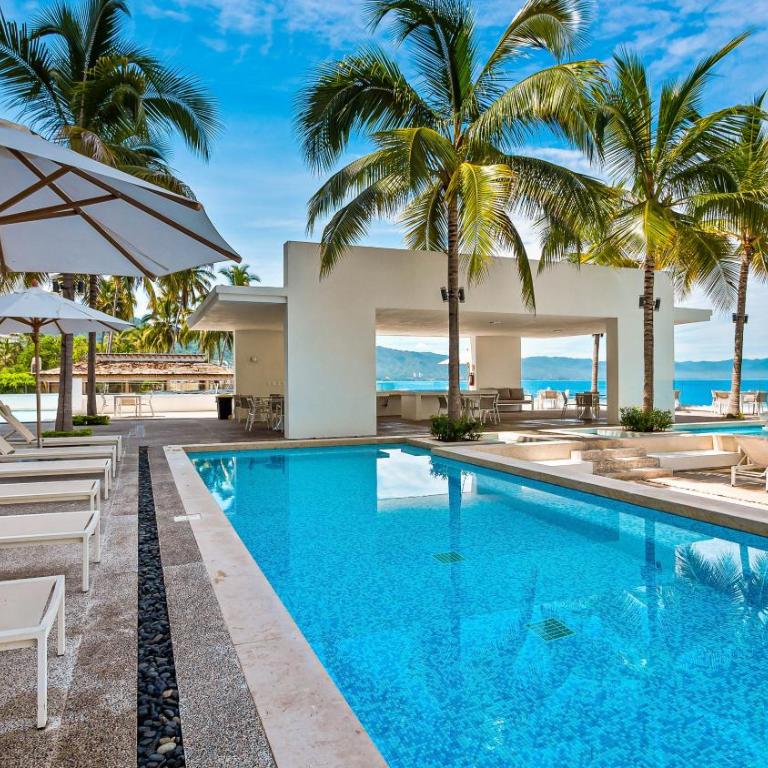 Gorgeous 1BR Condo with Pools & Sea Views - Apartment - 27