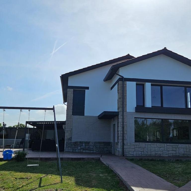 Villa de Lujo en Gijón, Piscina Climatizada, Bar - Villa - 4