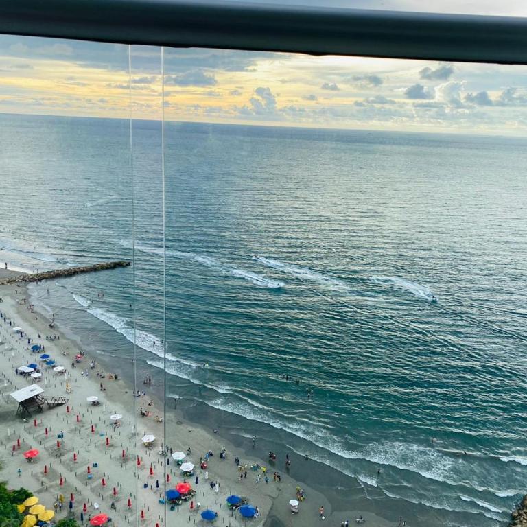 Apartaments, Cartagena, Bocagrande - Three-Bedroom Apartment with Sea View - 24