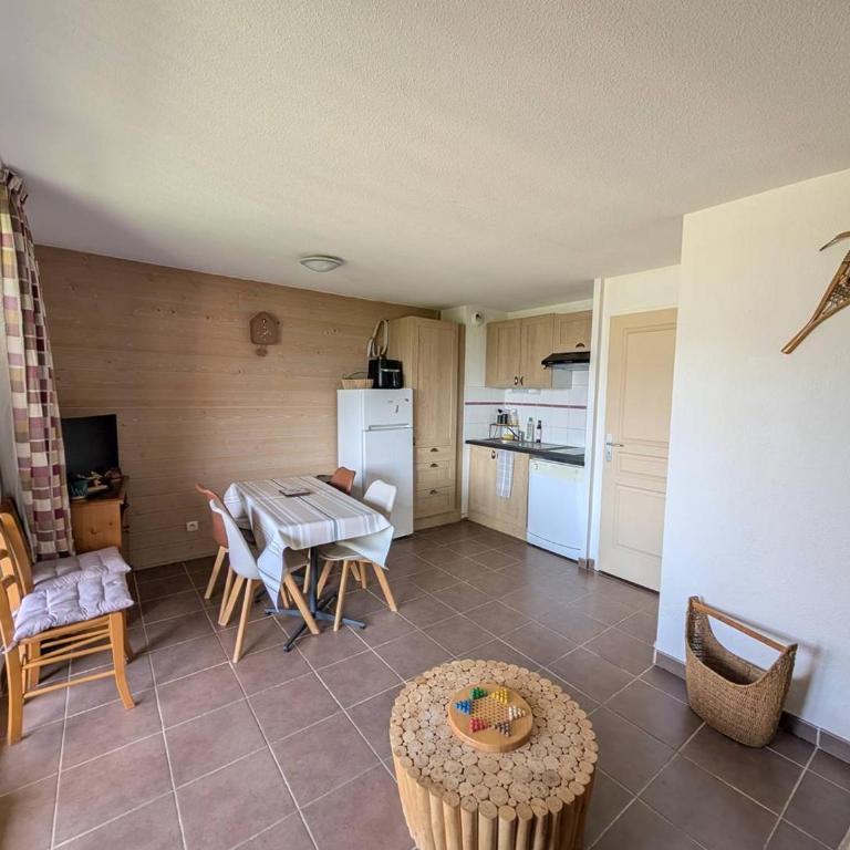 Appartement vue montagne et lac - 6 pers. - FR-1-593-148 - Maison de Vacances - 1