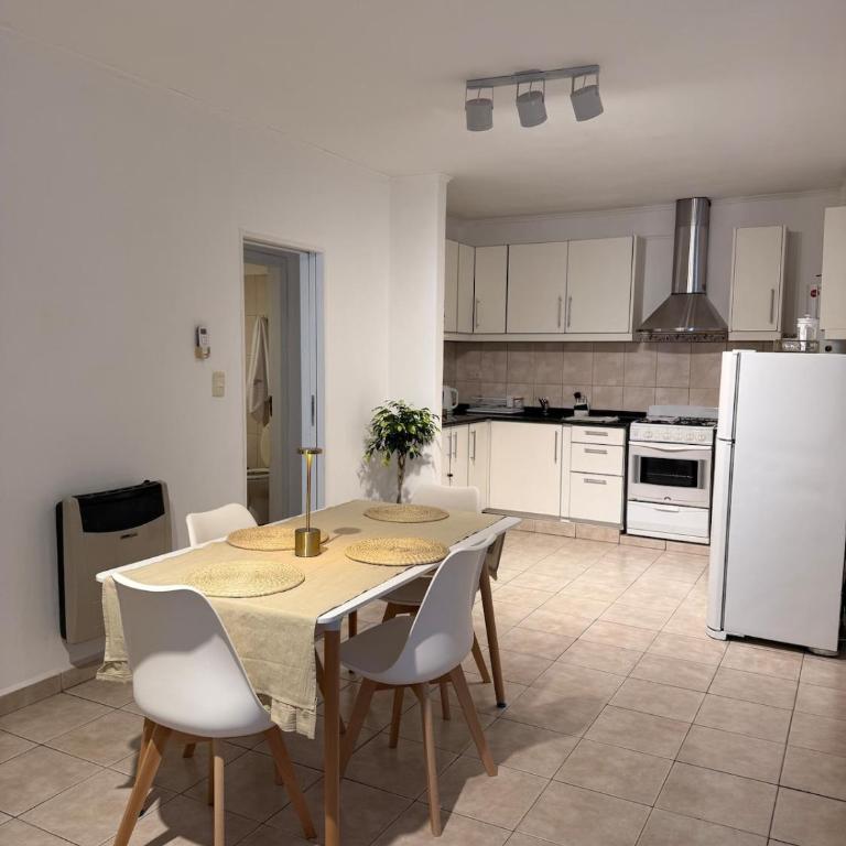 tu base perfecta en alta gracia simple, comoda y bien ubicada - One-Bedroom Apartment - 4