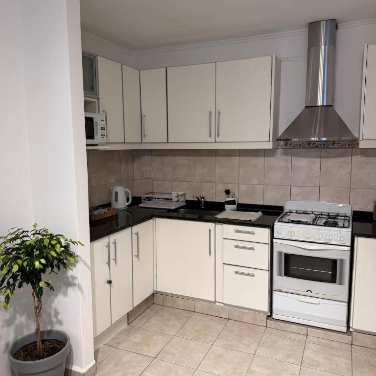 tu base perfecta en alta gracia simple, comoda y bien ubicada - One-Bedroom Apartment - 6