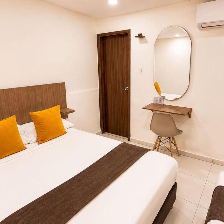 Ayenda Hotel Helenas - Habitación Cuádruple Estándar - 4