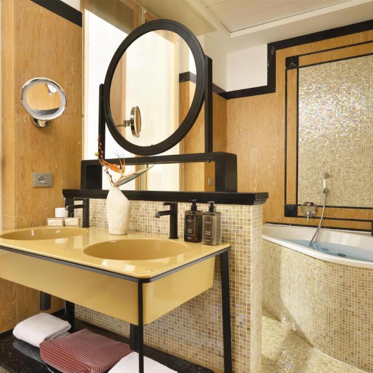 Grand Hotel Savoia Genova, Curio Collection by Hilton - Suite Savoia - 5