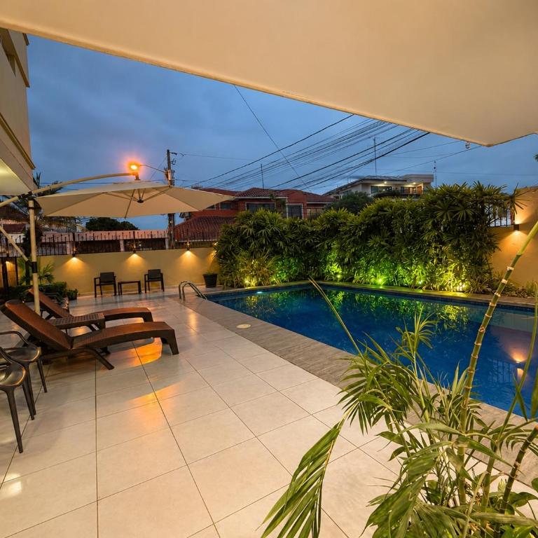 Executive Suite en Zona Exclusiva de Machala - Deluxe Queen Suite - 6