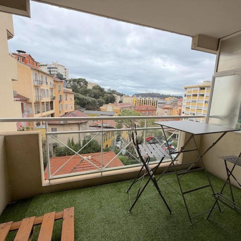 Charming cozy studio with sunny balcony - Appartement 1 Chambre - 17
