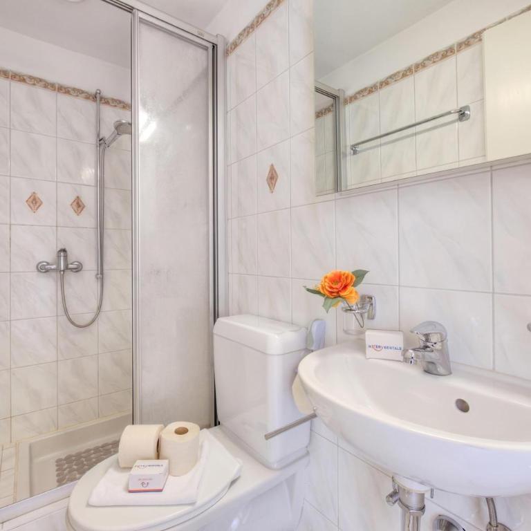 Residenza Parco Carona with Lake-View - Happy Rentals - Appartamento con Terrazza - 8