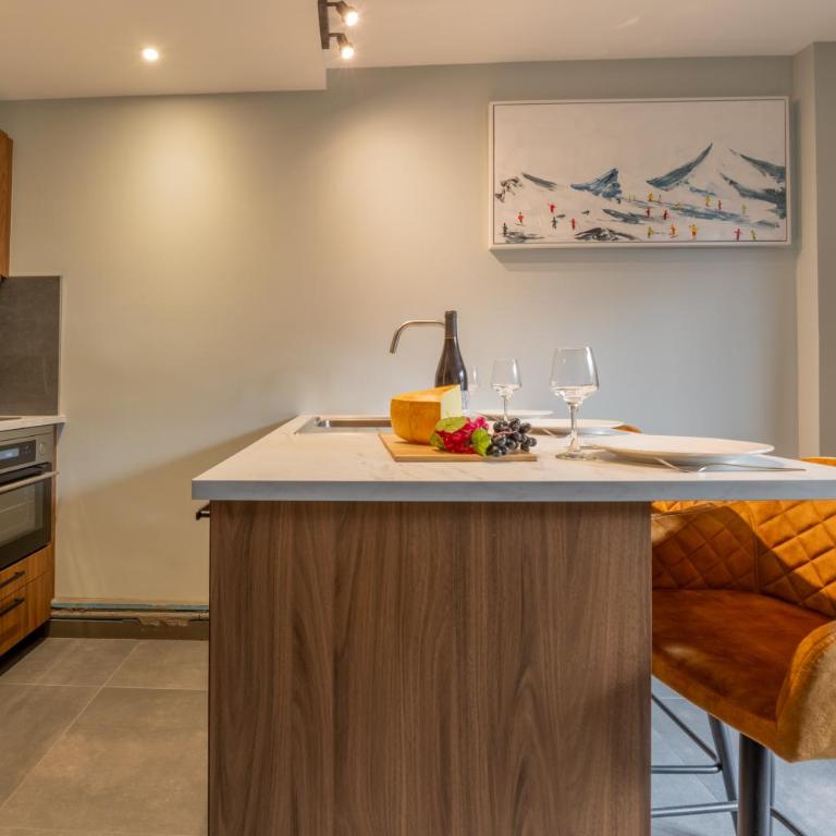 Studio du Chamois Near Ski Lifts w/ Balcony & Parking - Happy Rentals - Studio avec Balcon - 7