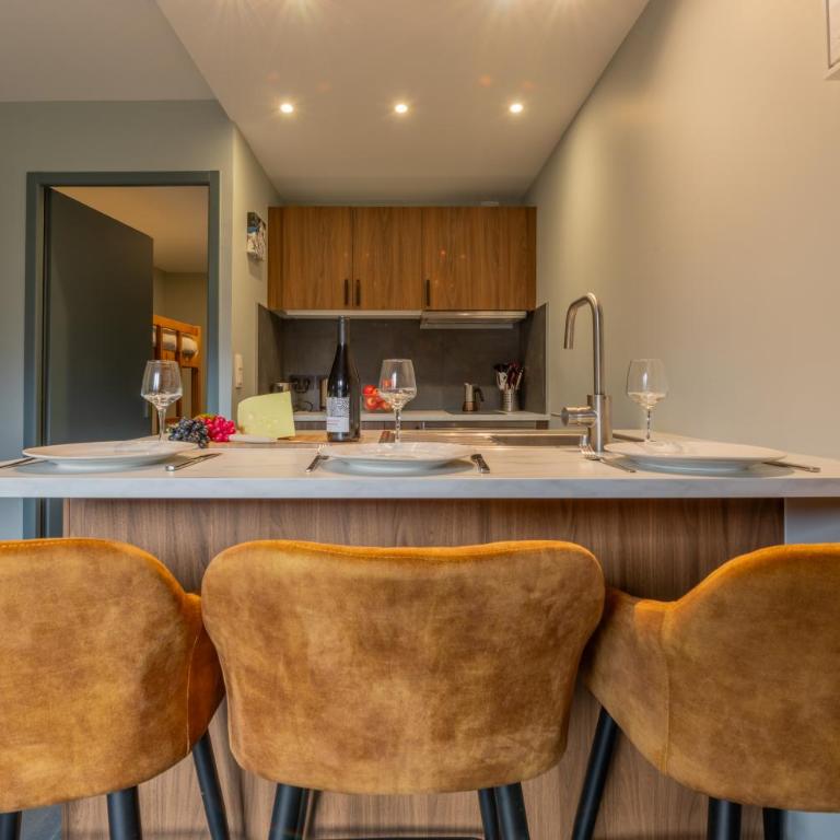 Studio du Chamois Near Ski Lifts w/ Balcony & Parking - Happy Rentals - Studio avec Balcon - 10