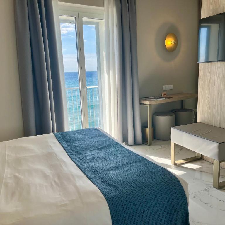 Boutique Hotel Alassio - Familienzimmer mit Meerblick - 1