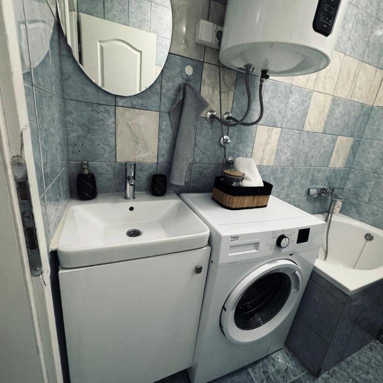 Bloom Apartment - One-Bedroom Apartment - 5
