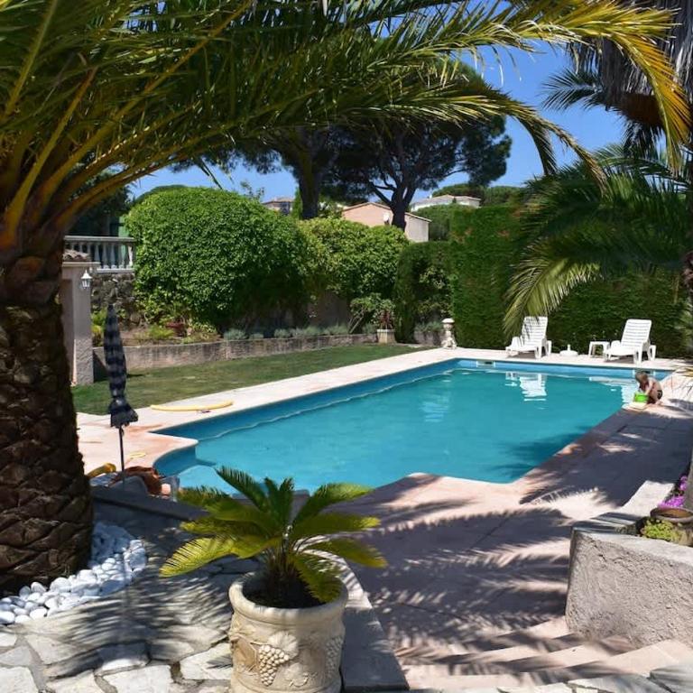 Appartement Rez de Villa - 4 personnes - Fréjus - Vue piscine - Appartamento con 1 Camera da Letto - 8