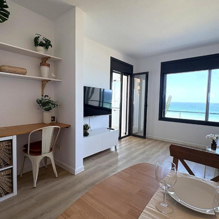 Mirador al Mediterráneo - Three-Bedroom Apartment - 9