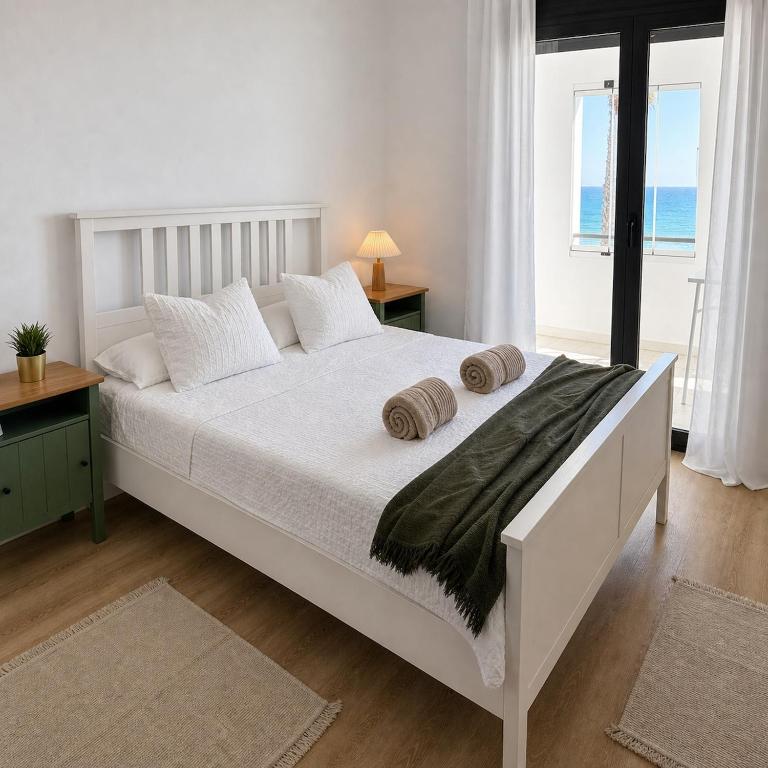 Mirador al Mediterráneo - Three-Bedroom Apartment - 2
