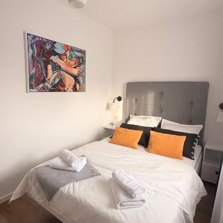 Happy Art Home Belgrade - One-Bedroom Apartment - 23