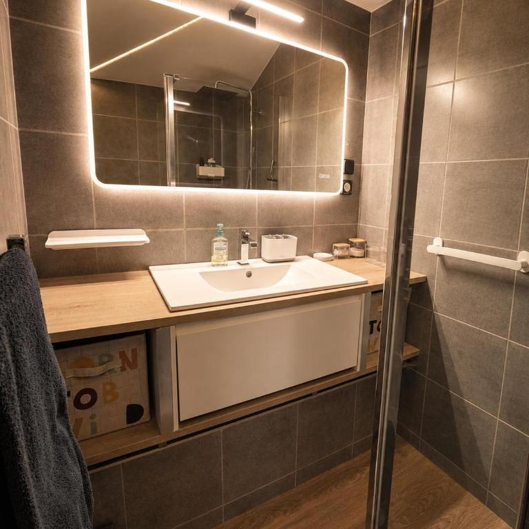 La Tournette l Duplex Climatisé l Vieille Ville - Apartment - 5