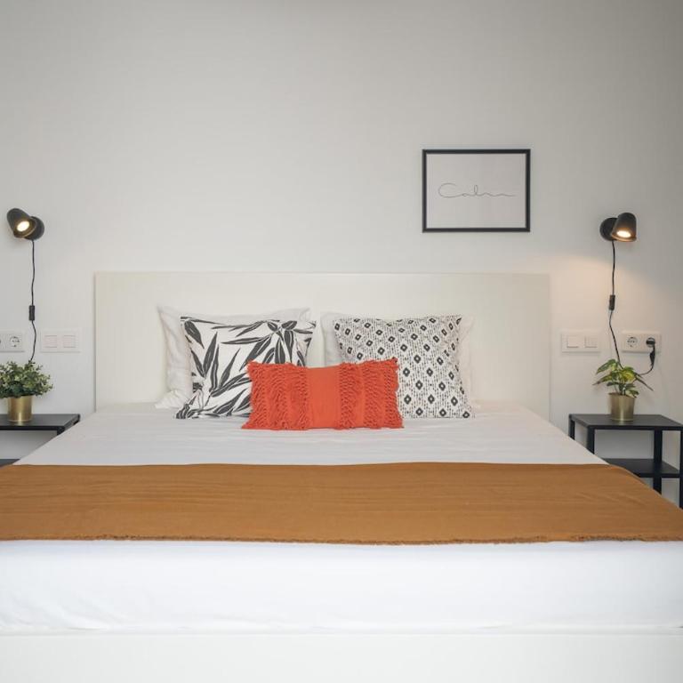 Primera linea, terraza y vistas frontales al mar - Two-Bedroom Apartment - 31