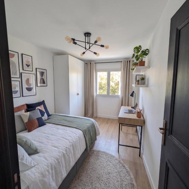 Magnifique T4 rénové, tout inclus, 150m des Remparts avec extérieur - Apartment mit 3 Schlafzimmern - 4