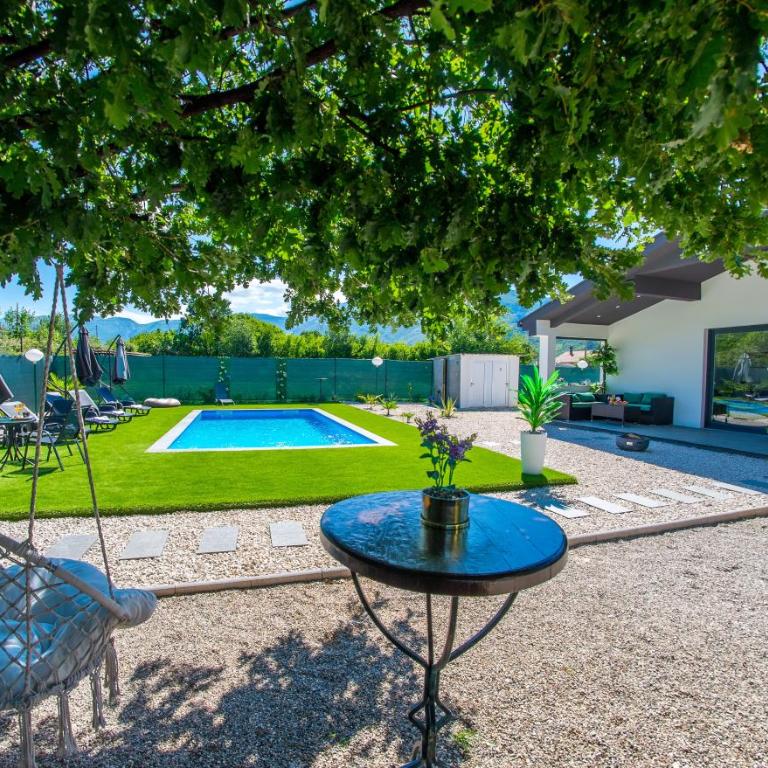 Holiday Home Nova Lux - Kuća sa 2 Spavaće Sobe - 75