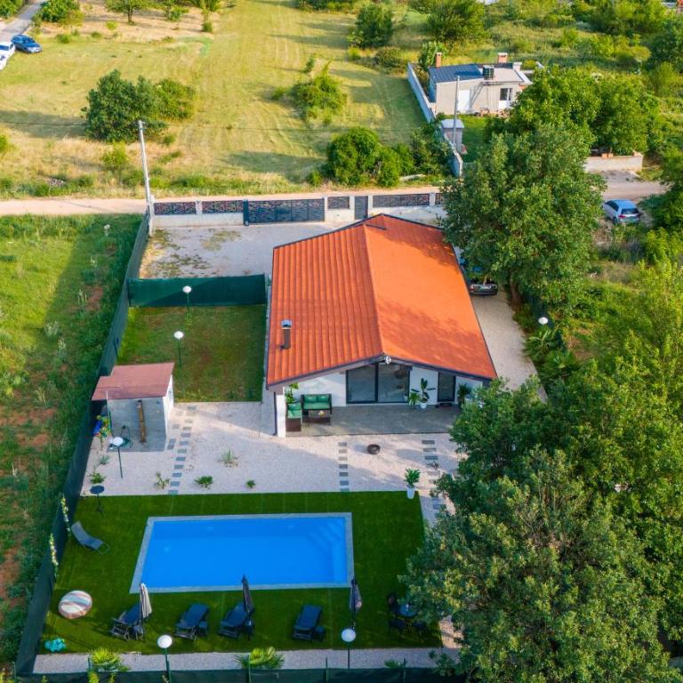Holiday Home Nova Lux - Kuća sa 2 Spavaće Sobe - 81