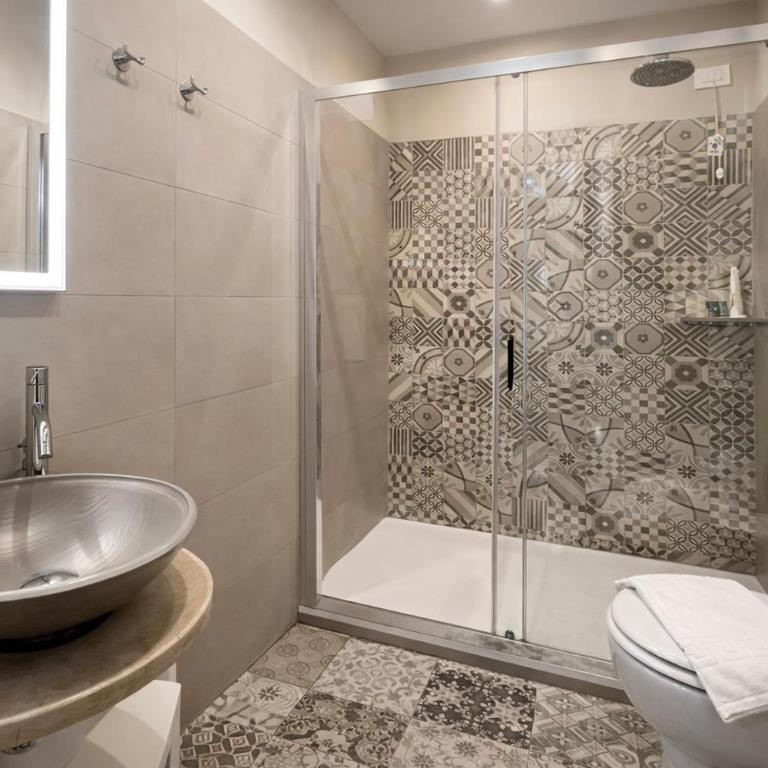 Bramble Luxury Suites - Camera Matrimoniale Deluxe - 5