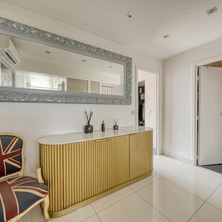 Penthouse with Jacuzzi Top floor Paris 17th arrondissement - Apartment mit 1 Schlafzimmer - 6