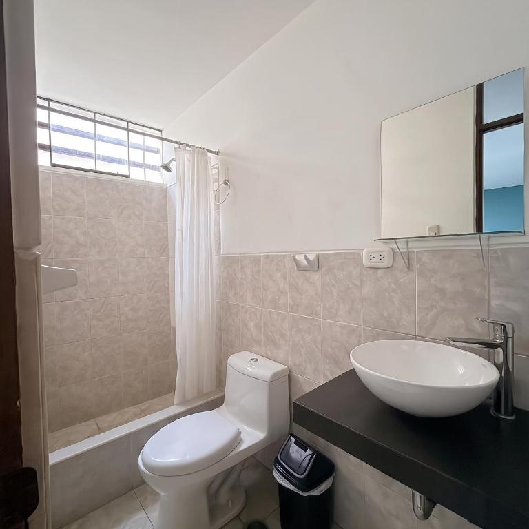 Dream Place Trujillo - Double Room with Private Bathroom - 3