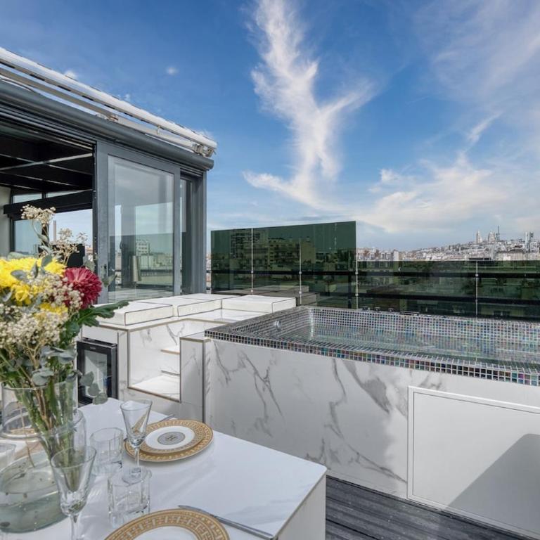 Penthouse with Jacuzzi Top floor Paris 17th arrondissement - Apartment mit 1 Schlafzimmer - 40