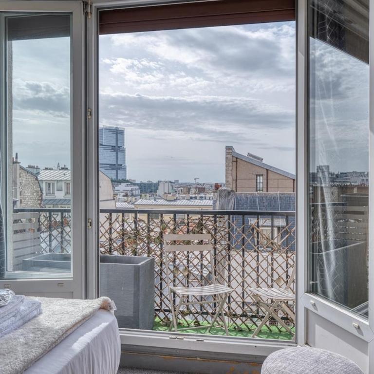 Penthouse with Jacuzzi Top floor Paris 17th arrondissement - Apartment mit 1 Schlafzimmer - 50
