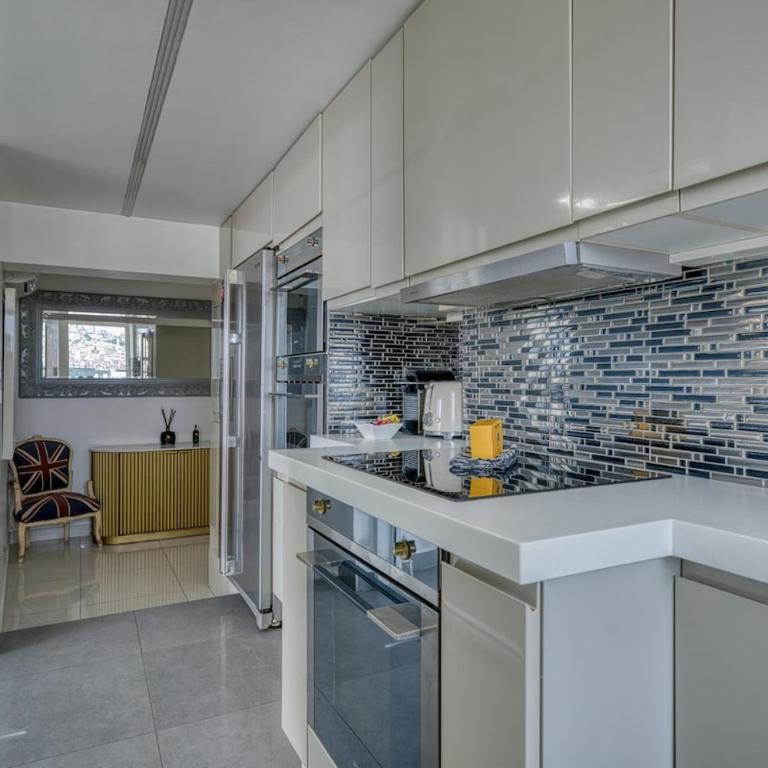 Penthouse with Jacuzzi Top floor Paris 17th arrondissement - Apartment mit 1 Schlafzimmer - 56