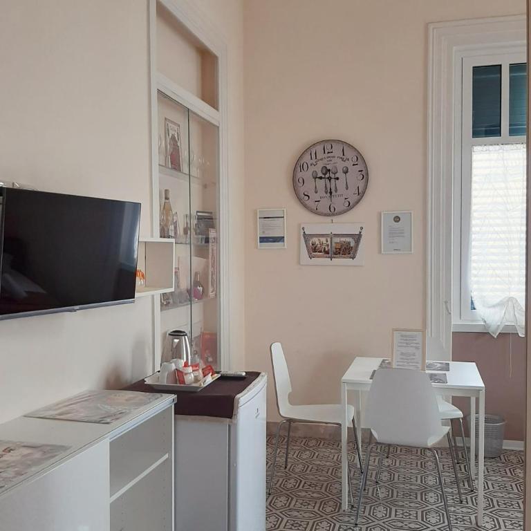 *1*7*4* Via Roma - Habitación Doble con baño privado - 4