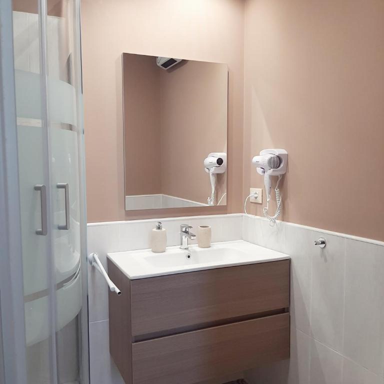 *1*7*4* Via Roma - Habitación Doble con baño privado - 5