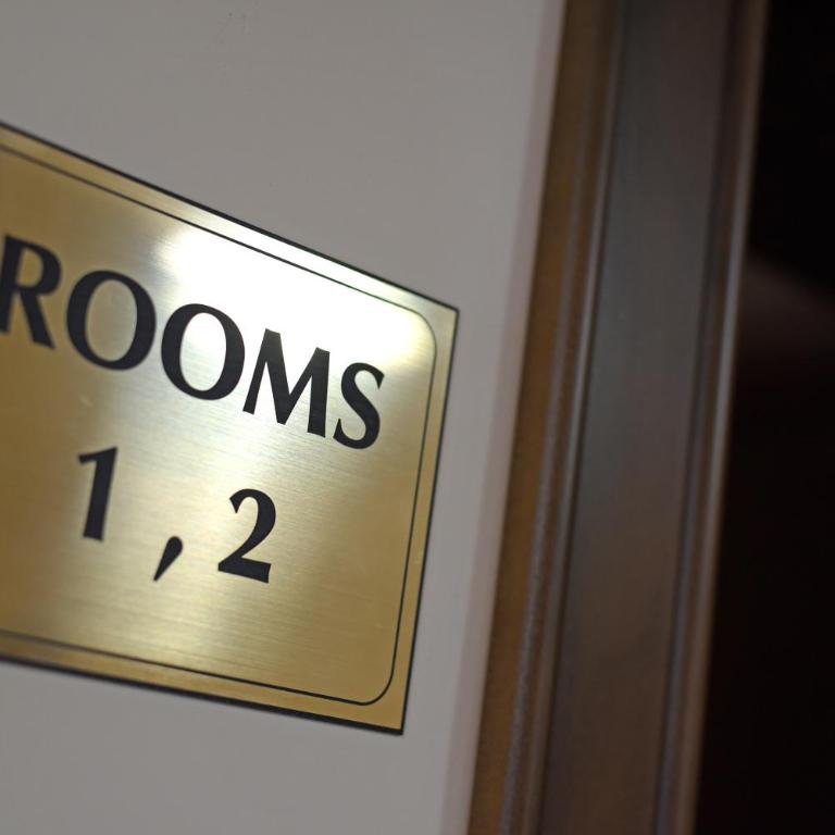 Garni Hotel Central Lux - Deluxe Double Room - 11