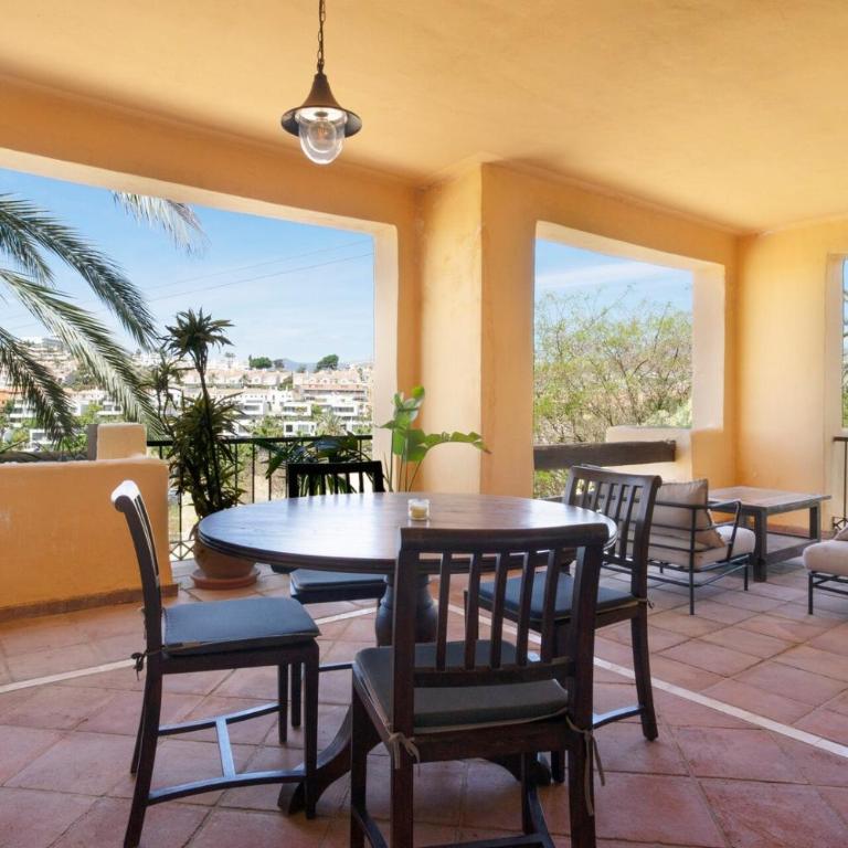 First-Class Family Community. Chic Design King Bed - Appartement 2 Chambres avec Terrasse - 3