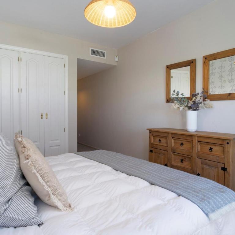 First-Class Family Community. Chic Design King Bed - Appartement 2 Chambres avec Terrasse - 8