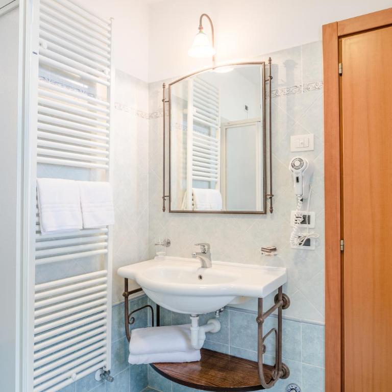 Pineta Pastry Hotel - Junior Suite con Balcone - 1