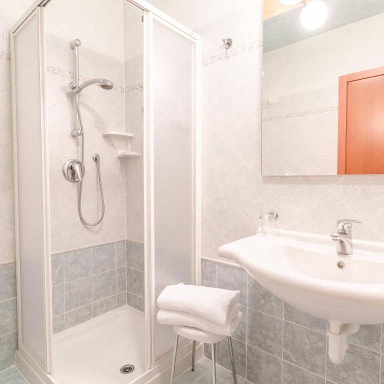 Pineta Pastry Hotel - Junior Suite con Balcone - 5