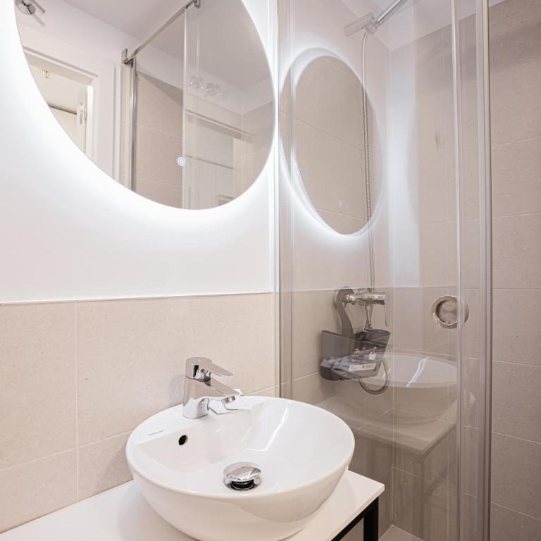 VIBE Stay Granada - Doppel- oder Zweibettzimmer - 1