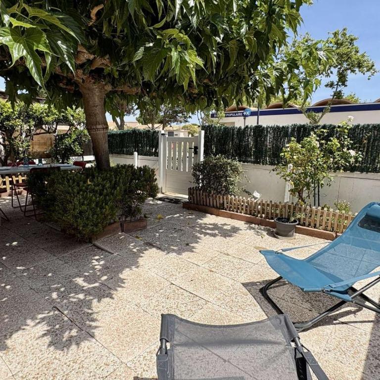Pavillon avec grande terrasse, climatisation et piscine collective GN100-010 - Appartement 3 Chambres - 17