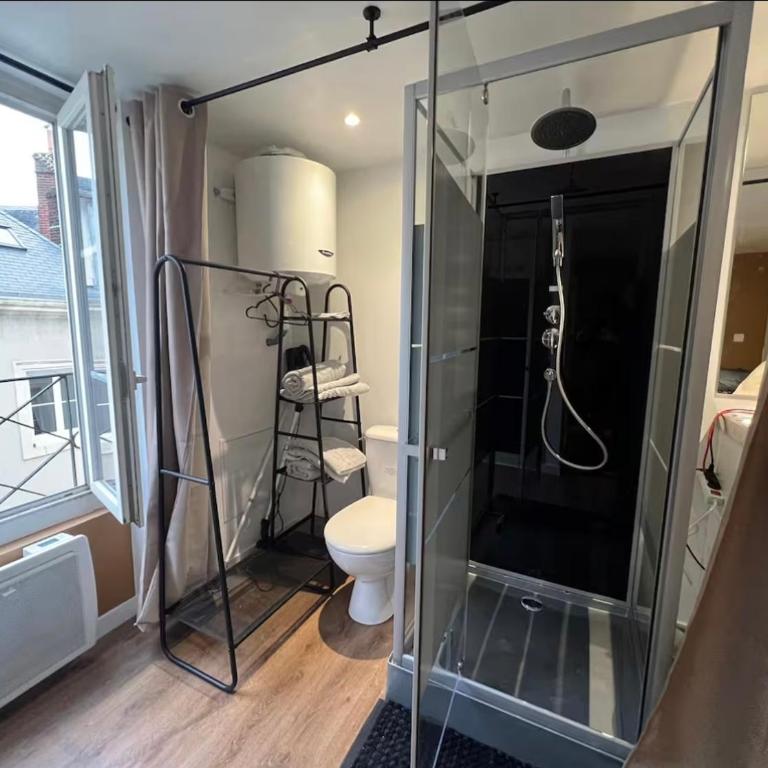 Les Essentiels - 3 studio en plein centre ville du Mans - Apartamento Estudio - 9