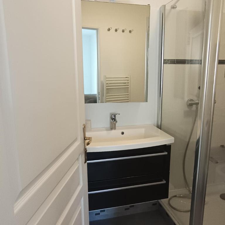 1 Bedroom Air-Conditioned Apartment Beach Wi-Fi - Appartamento con 1 Camera da Letto - 8