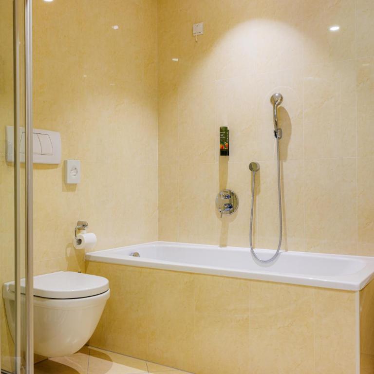 Royal Hotel Hinterhuber - Suite con balcón - 2
