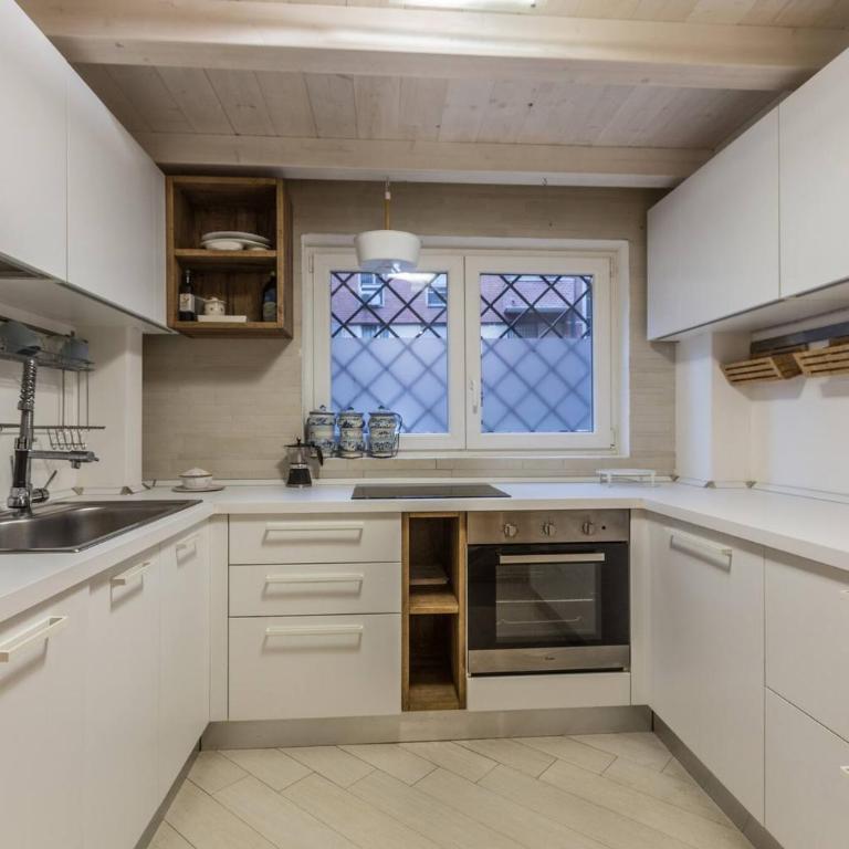 All'Ombra Della Luna, Bologna By Short Holidays - Appartamento con 2 Camere da Letto - 2
