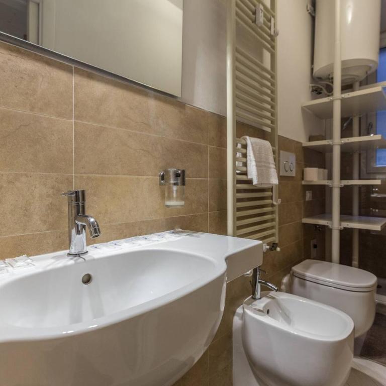 All'Ombra Della Luna, Bologna By Short Holidays - Appartamento con 2 Camere da Letto - 50