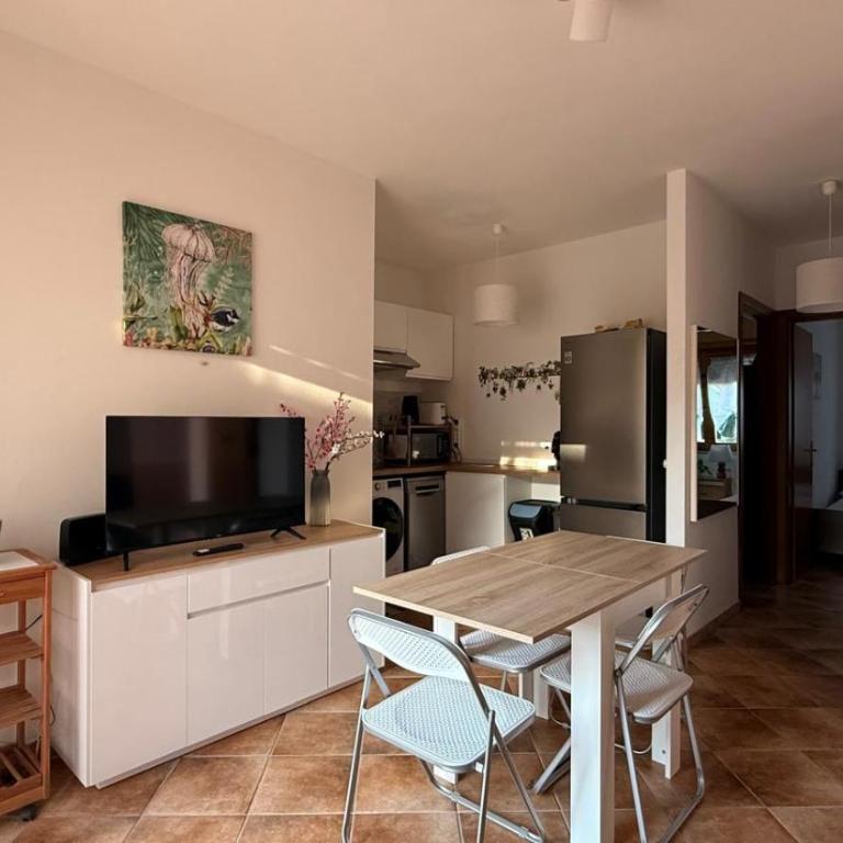 AffittaSardegna - Trilo Miramare - Appartamento con 2 Camere da Letto - 2