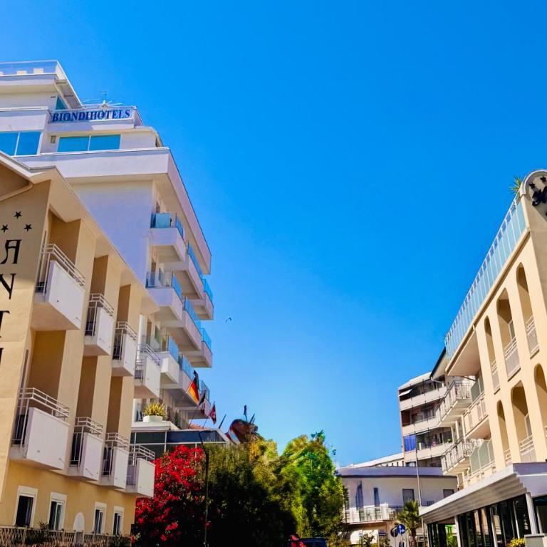 Hotel Anthos - Economy Triple Room - 1