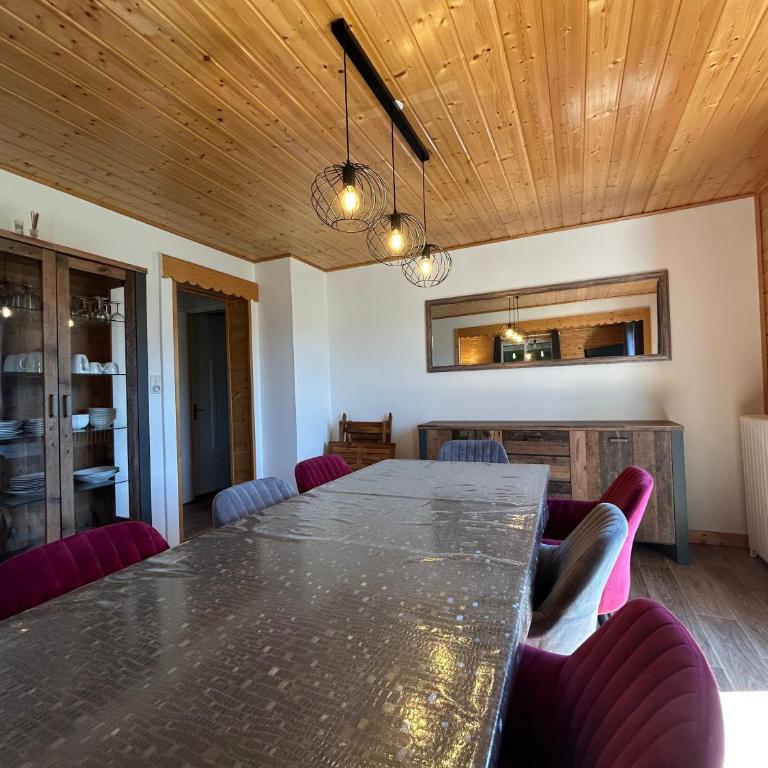 Appartement Etage Chalet à 300m du lac de Gérardm - Villa 3 Chambres - 2