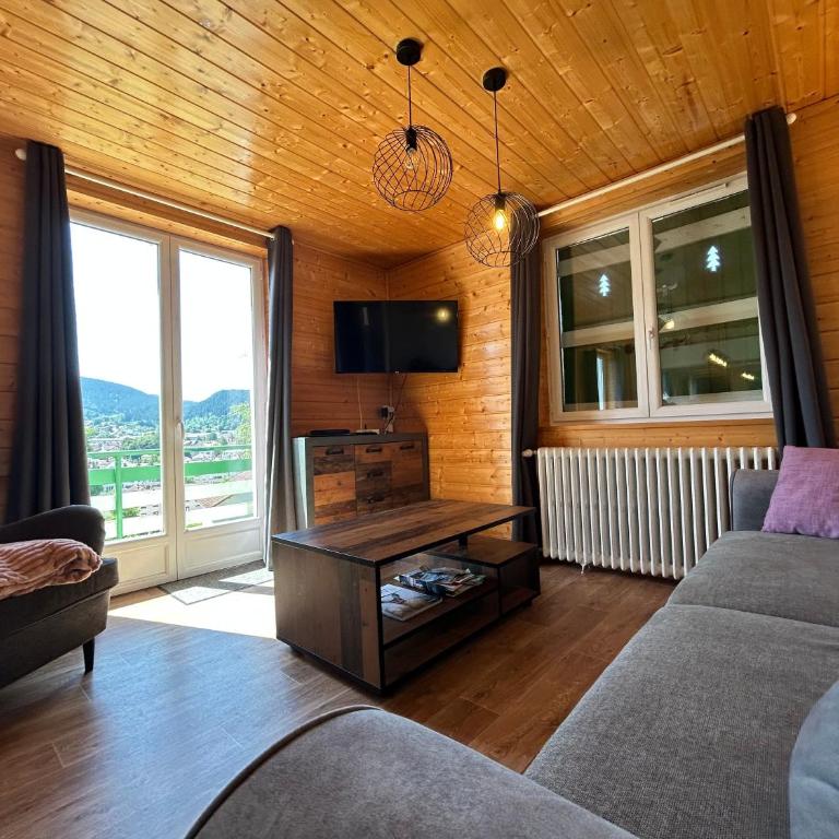 Appartement Etage Chalet à 300m du lac de Gérardm - Villa 3 Chambres - 4