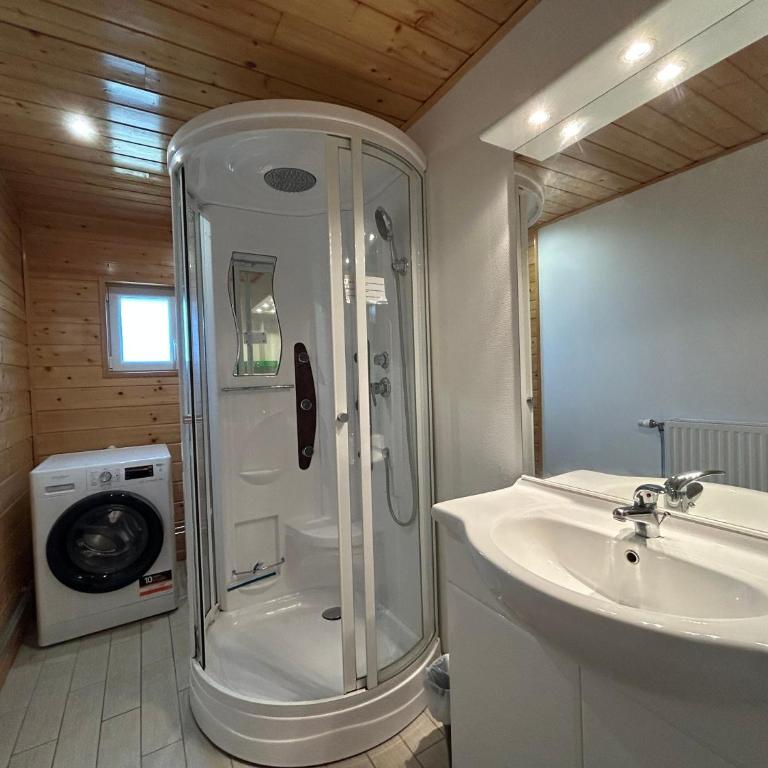 Appartement Etage Chalet à 300m du lac de Gérardm - Villa 3 Chambres - 19
