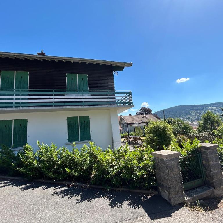 Appartement RDC Chalet à 300m du lac de Gérardmer - Villa 3 Chambres - 25